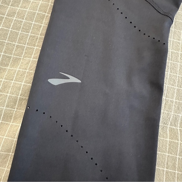 Brooks Running Women’s Cropped Leggings Size Large - Picture 4 of 7